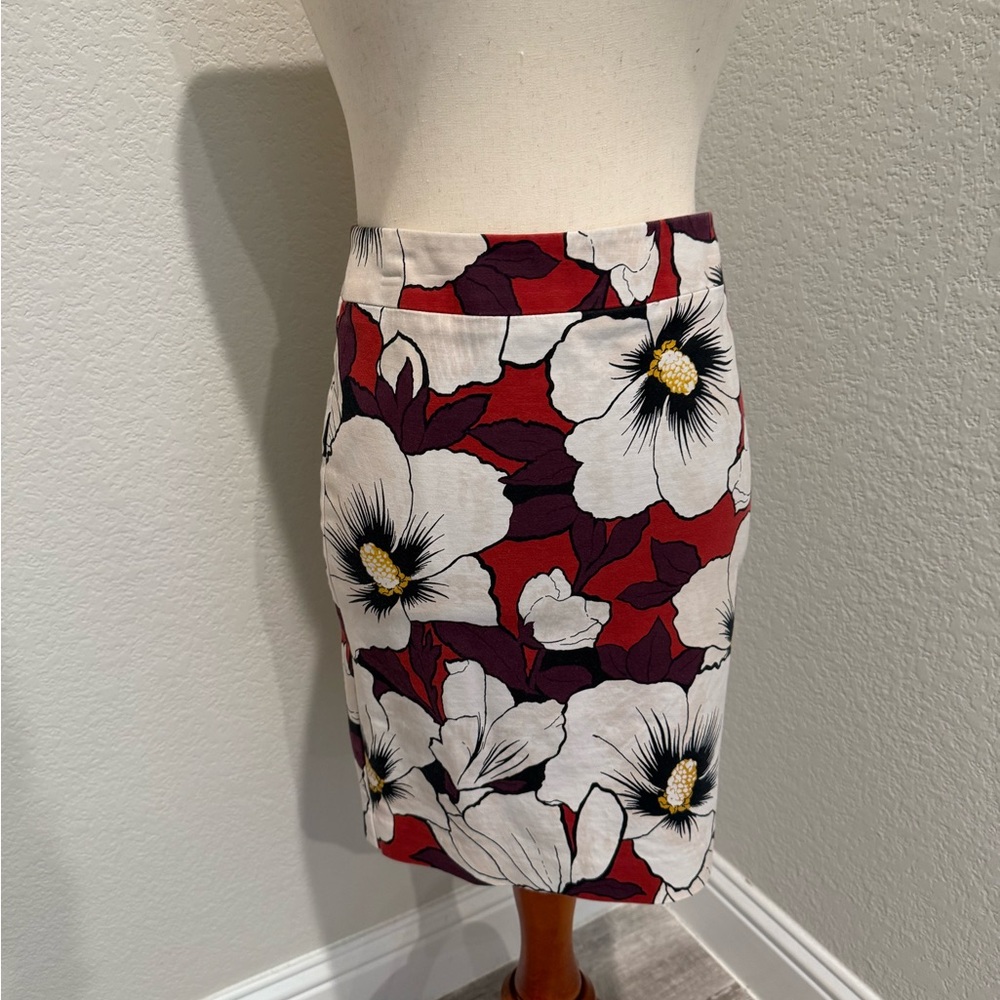 Ann Taylor Black and White Pencil Skirt Knee-Length